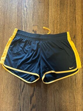Nike Dri-FIT Running Shorts Women’s Medium Gray Yellow Trim